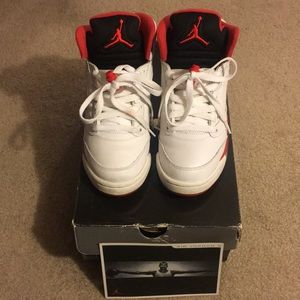 Jordan fire red 5 retro Youth size 5